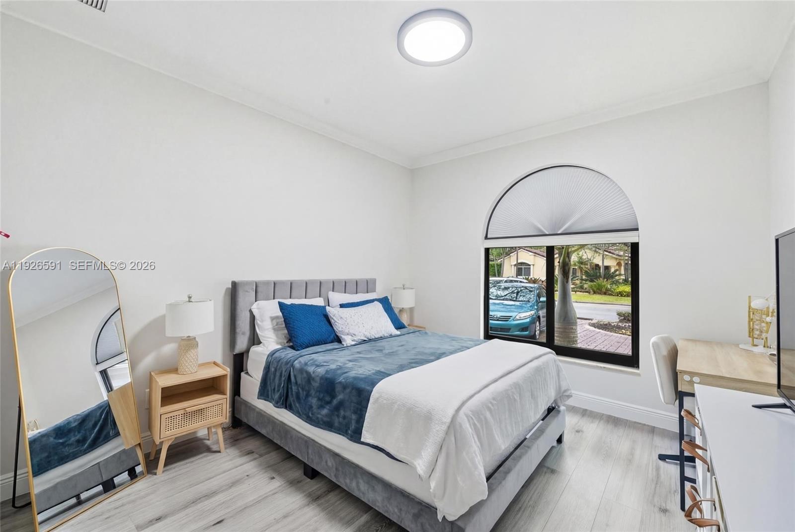A11926591 Property Photo 12