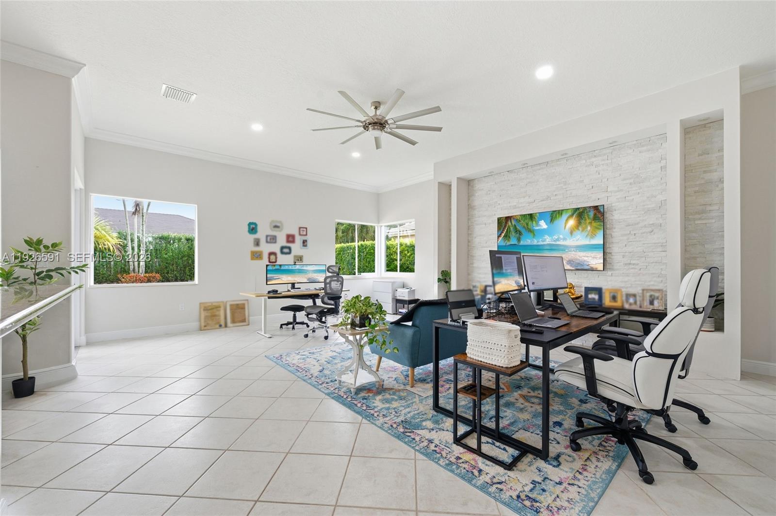 A11926591 Property Photo 30