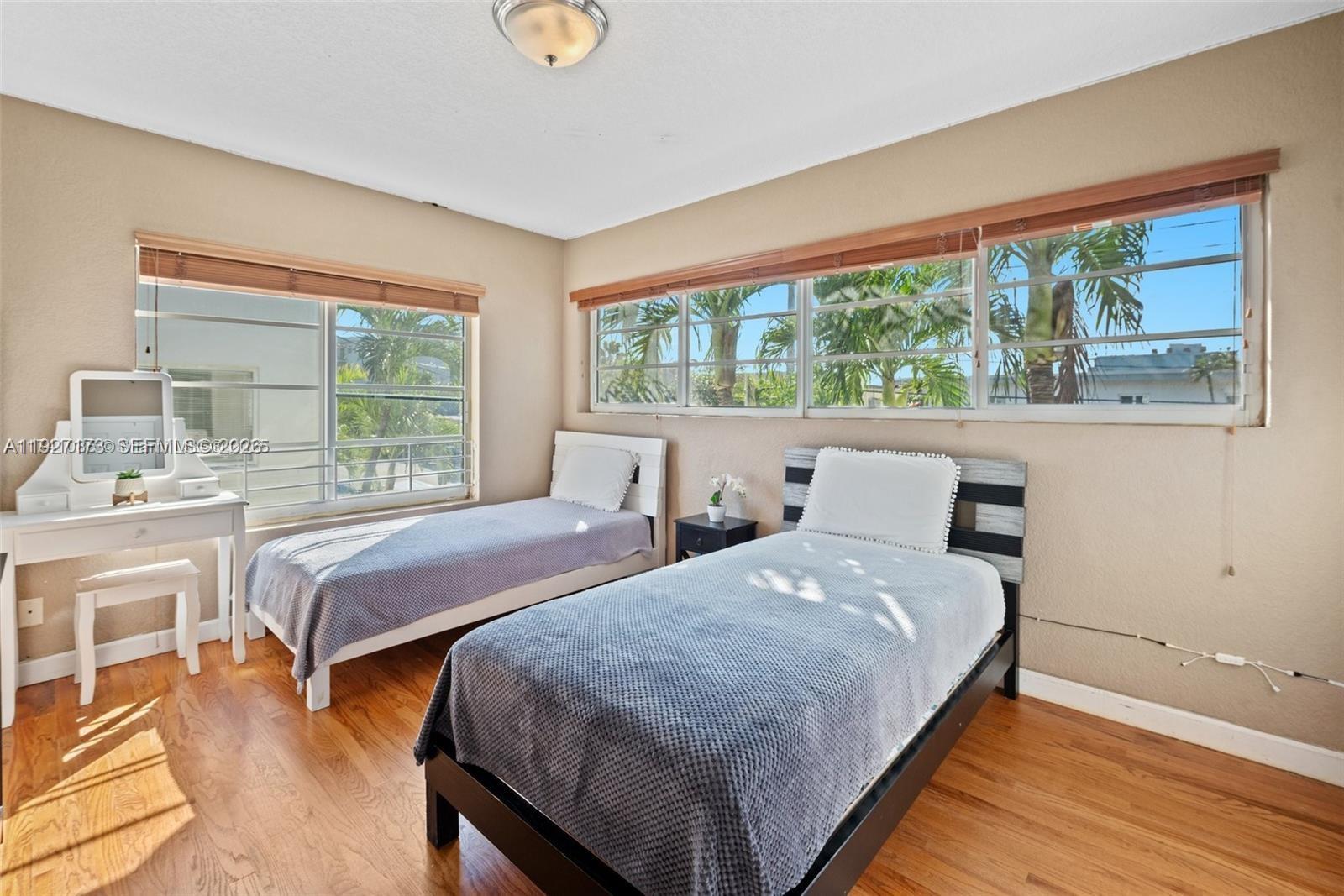 8345 Byron Avenue 6 Property Photo 15