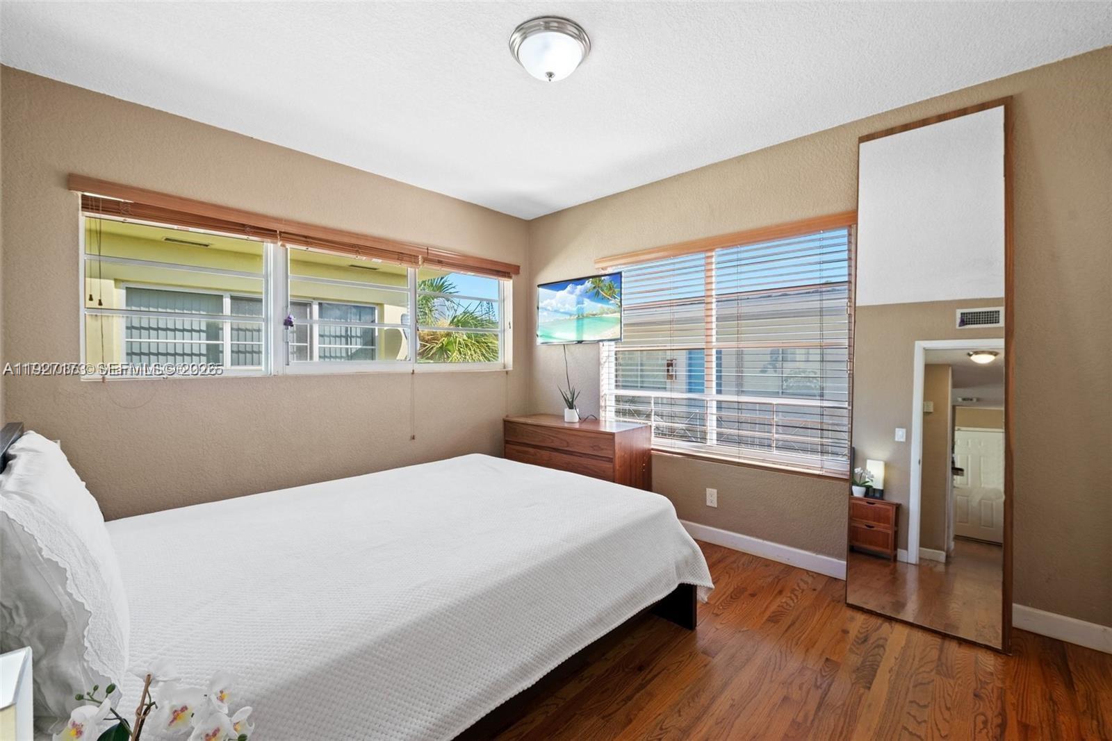 8345 Byron Avenue 6 Property Photo 20