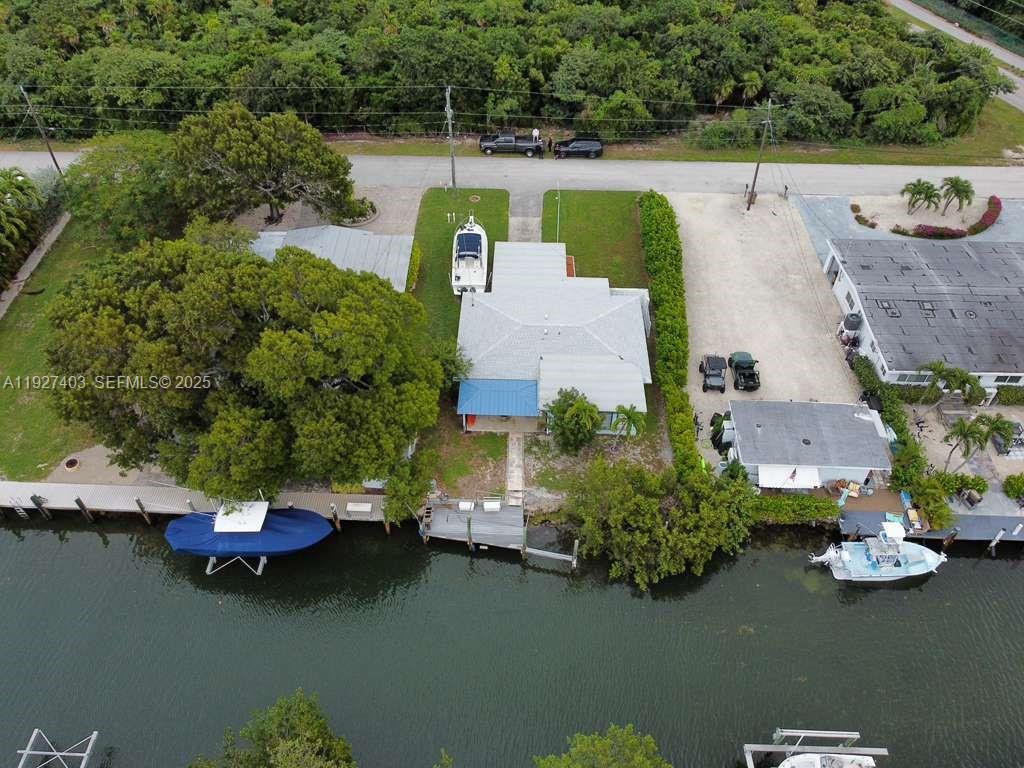 1403 Grouper Drive Property Photo 3