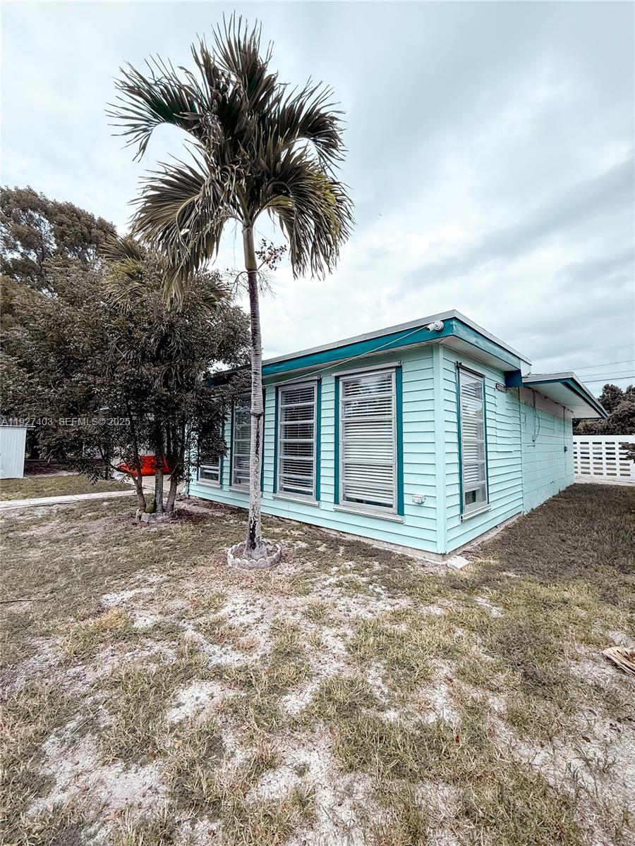 1403 Grouper Drive Property Photo 11