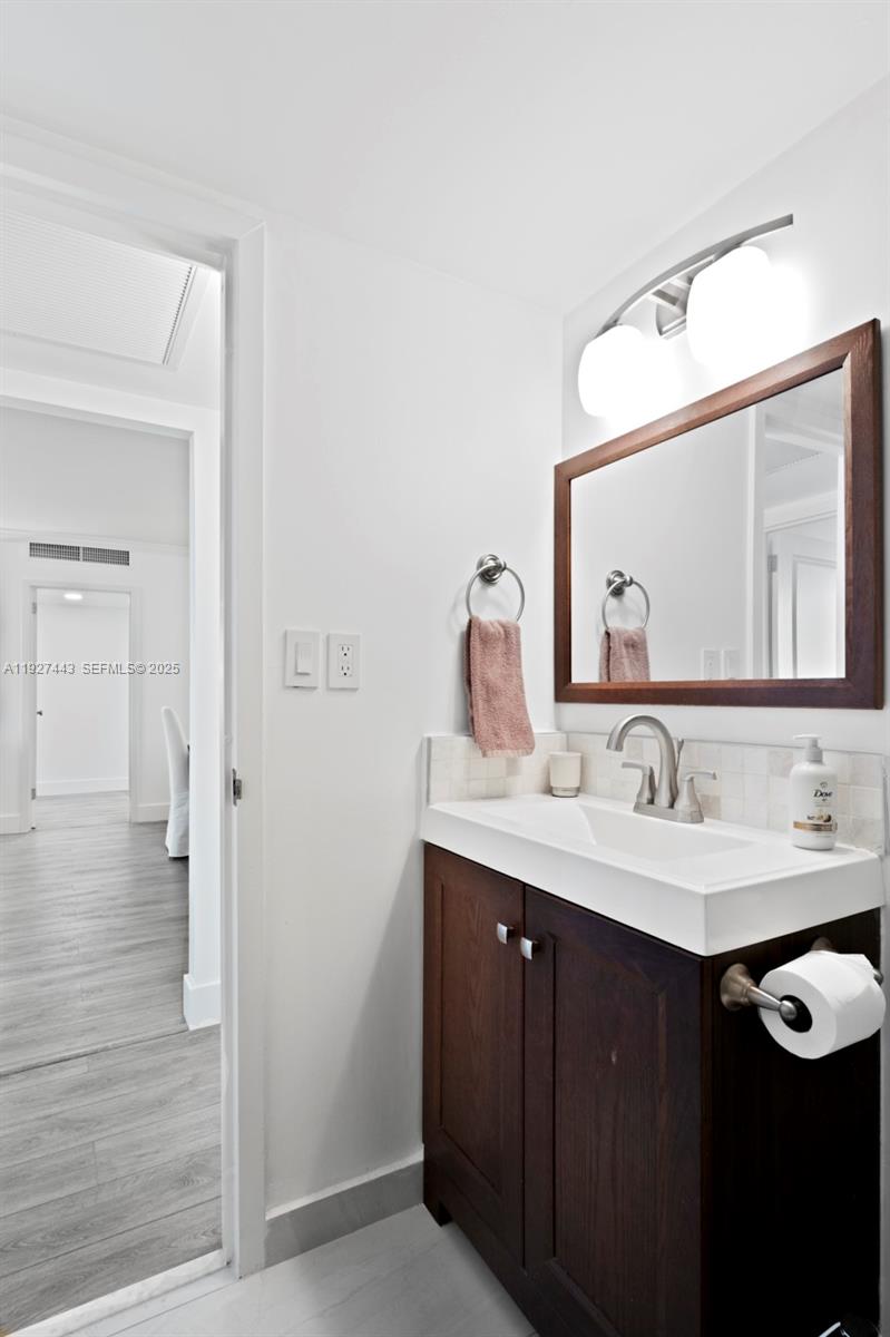 3140 S Ocean Drive 511 Property Photo 26