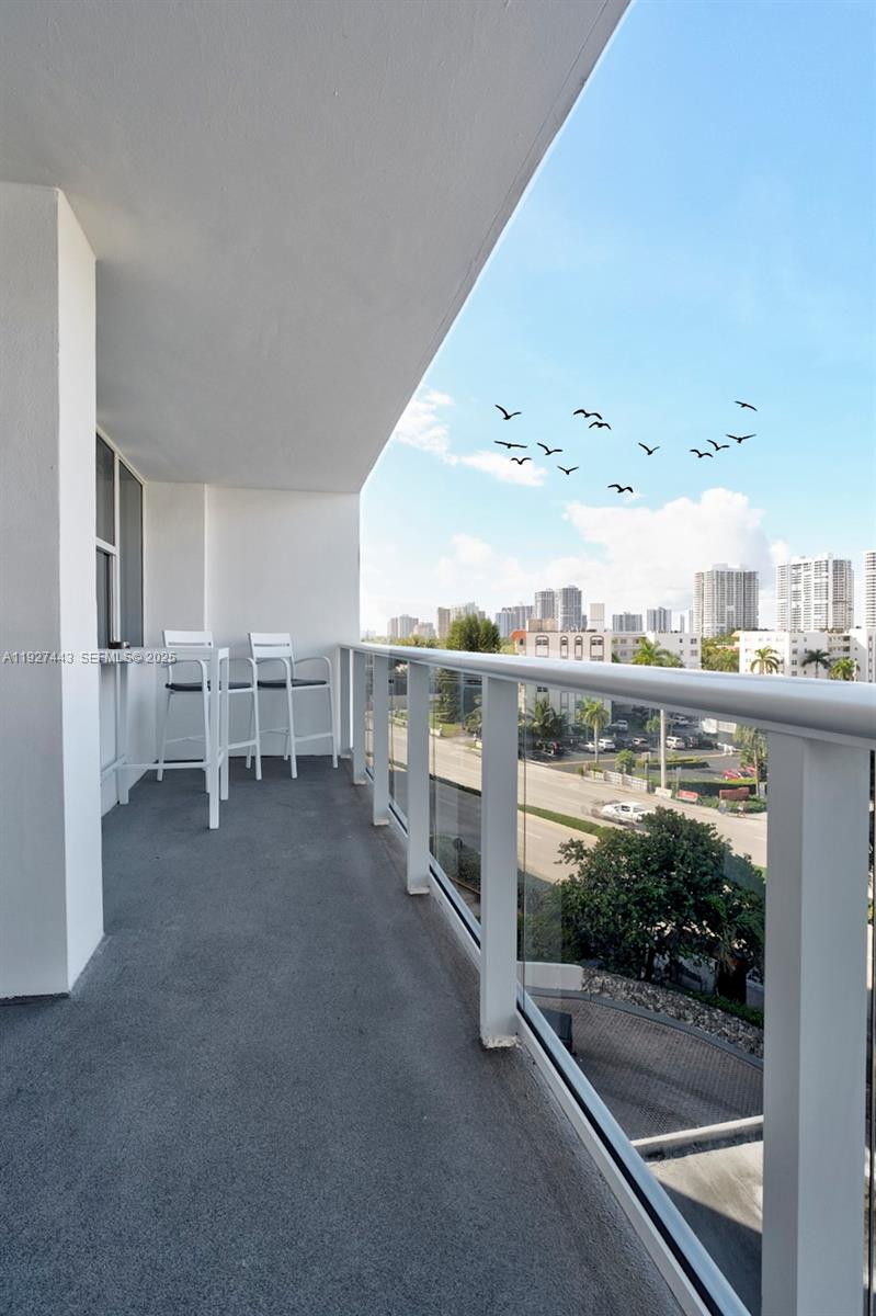 3140 S Ocean Drive 511 Property Photo 30