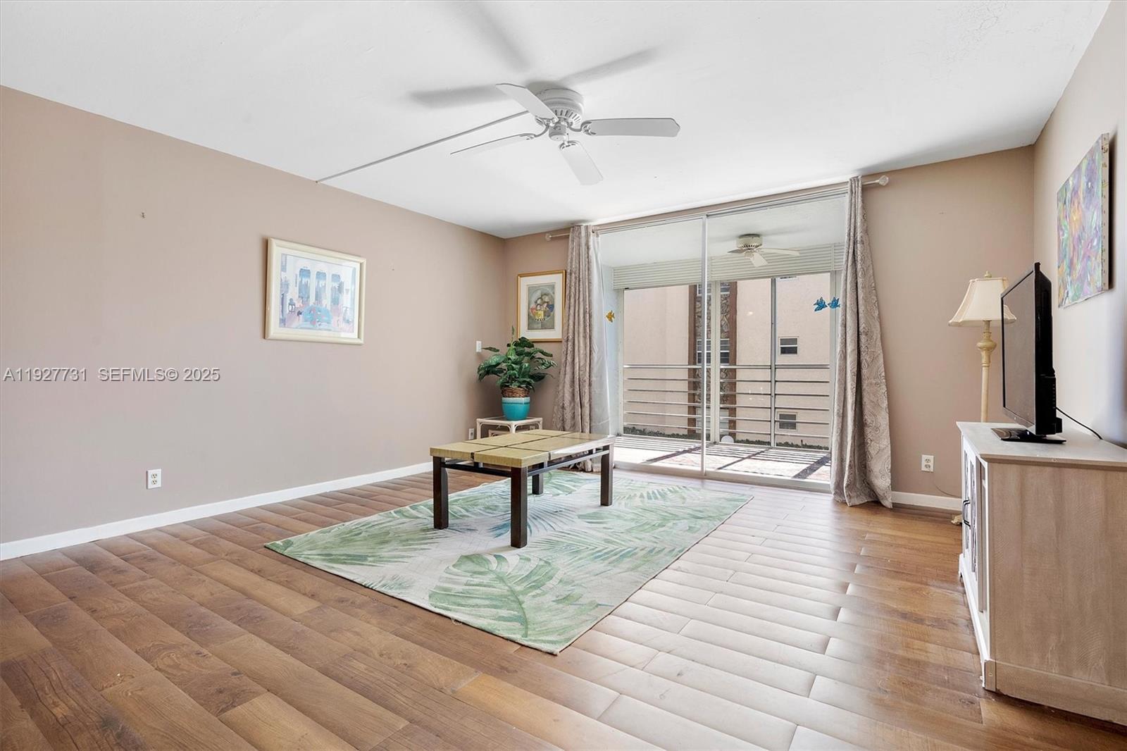 324 Se 10th Street 203 Property Photo 7