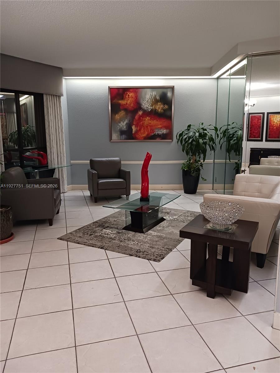 1000 Saint Charles Place L2 Property Photo 1