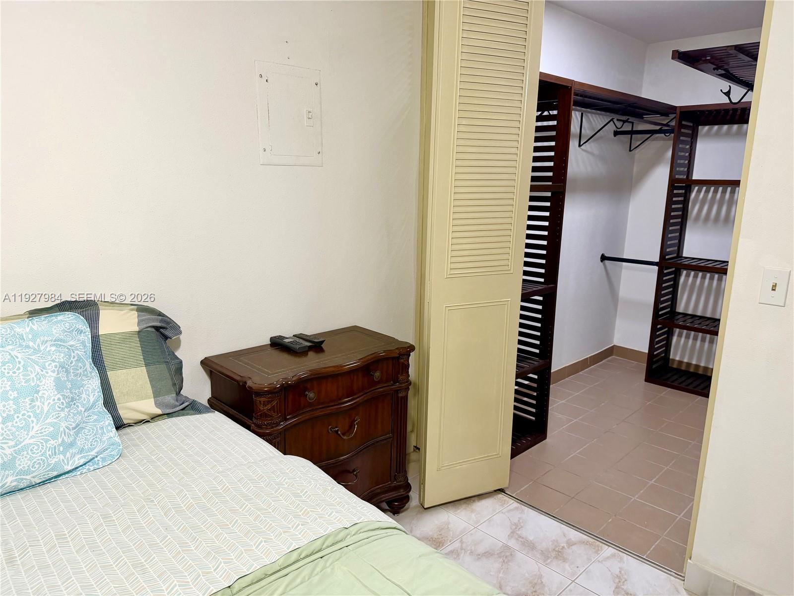 293 Seville M 293 Property Photo 24