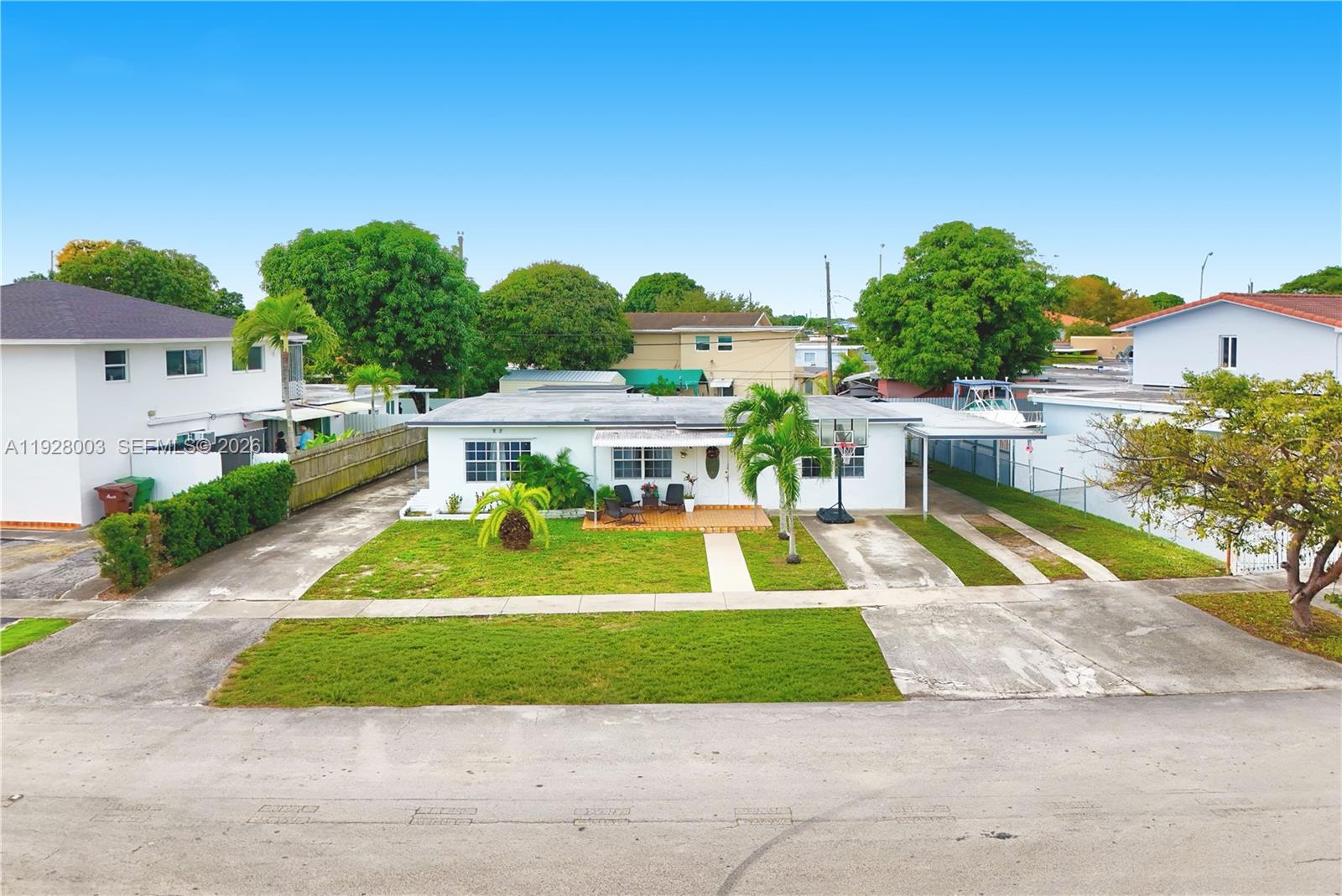 1540 E 8th Court