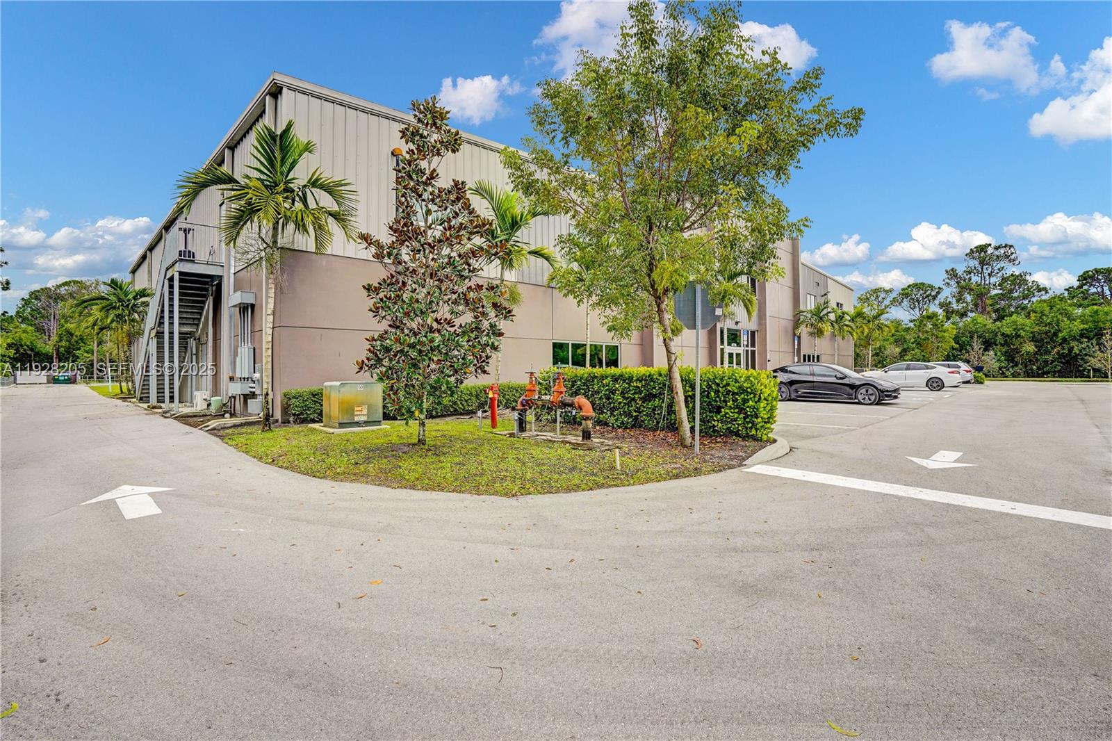 A11928205 Property Photo 5