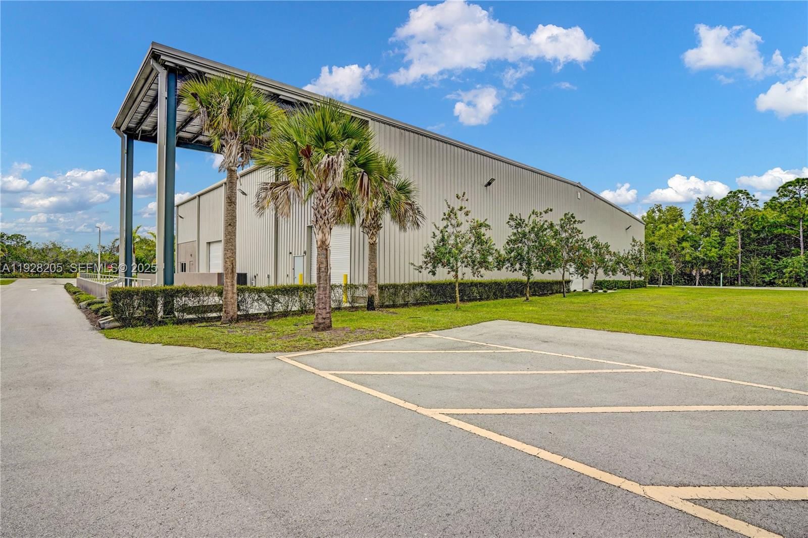 A11928205 Property Photo 6