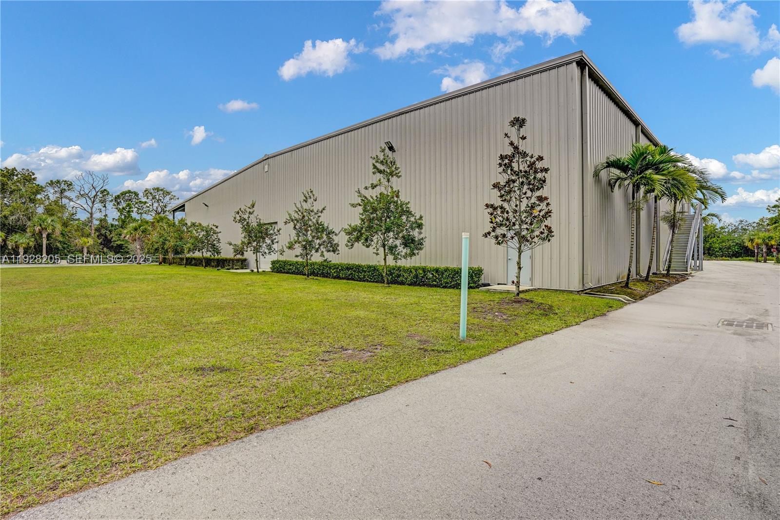 A11928205 Property Photo 7
