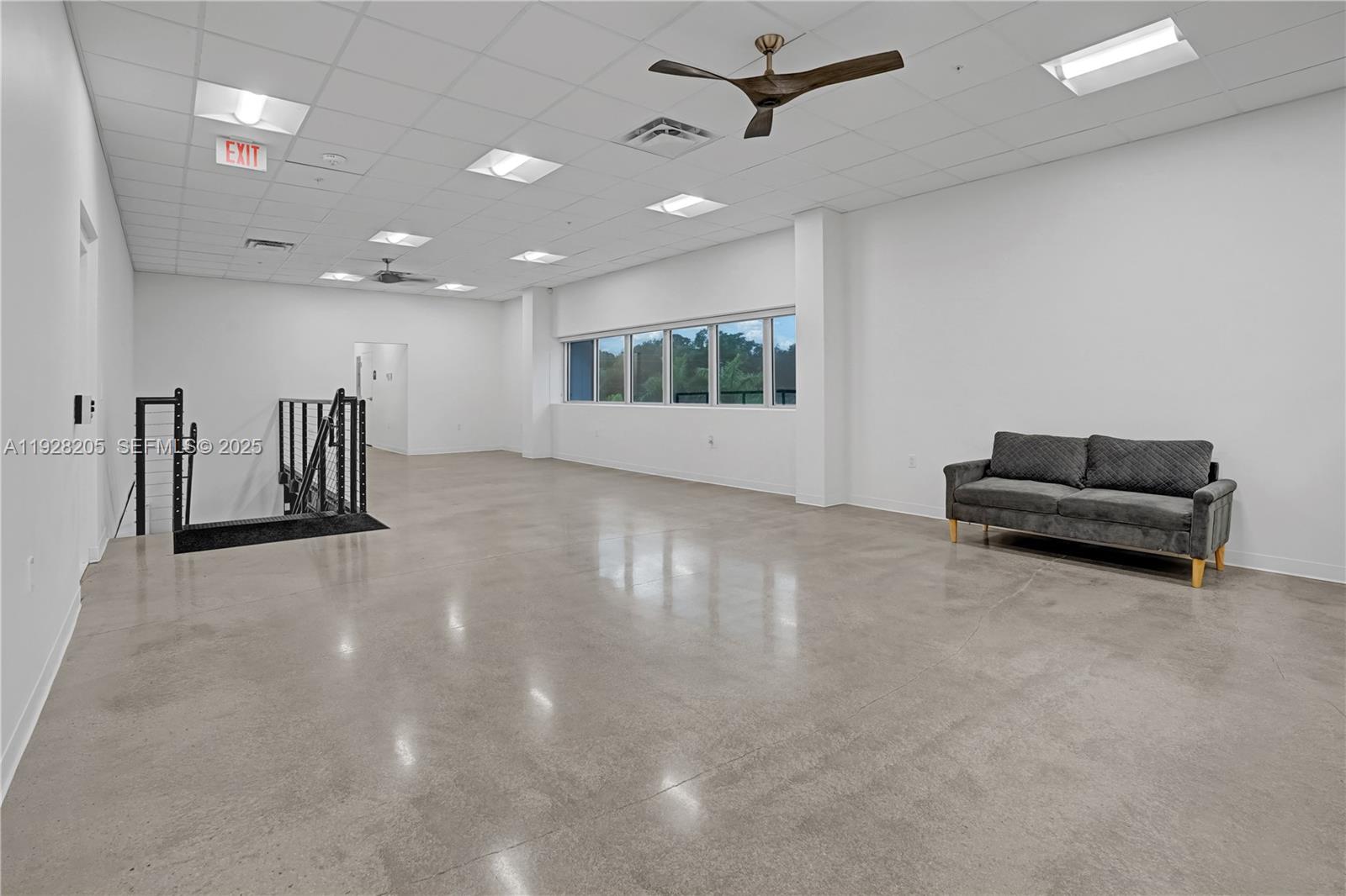 A11928205 Property Photo 28