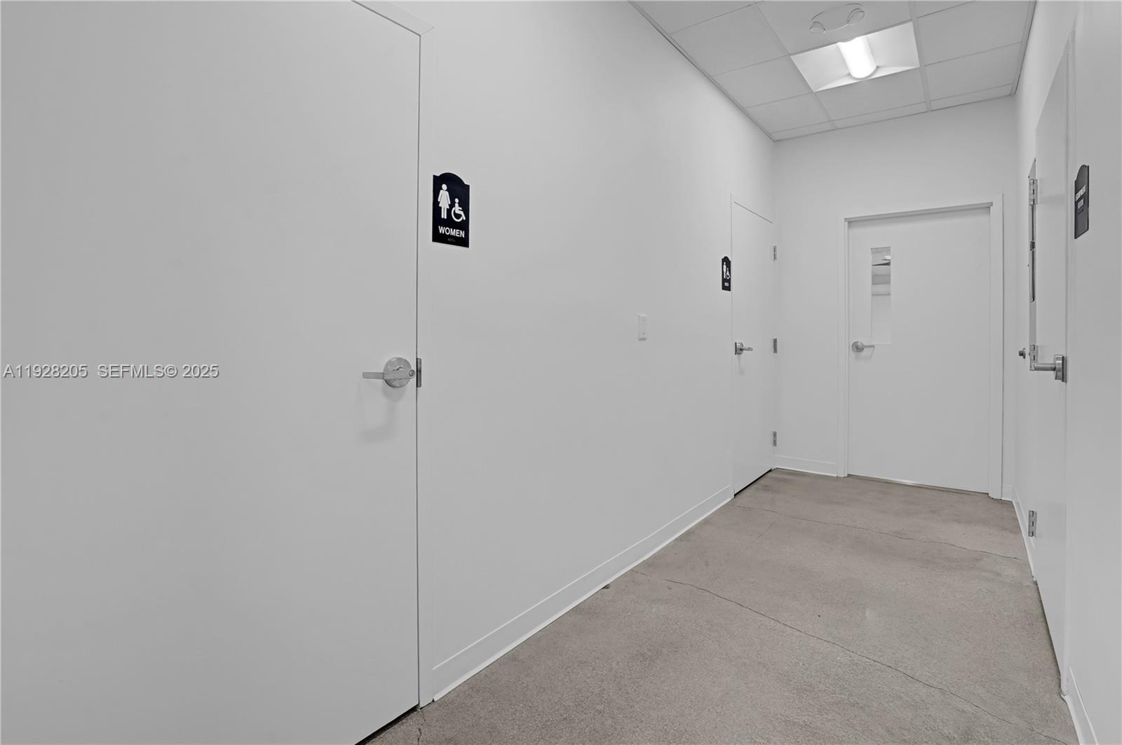 A11928205 Property Photo 30