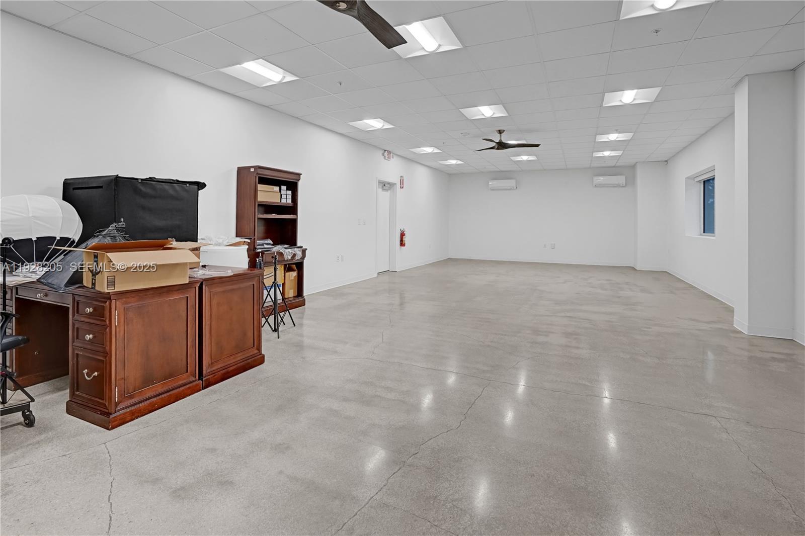A11928205 Property Photo 32