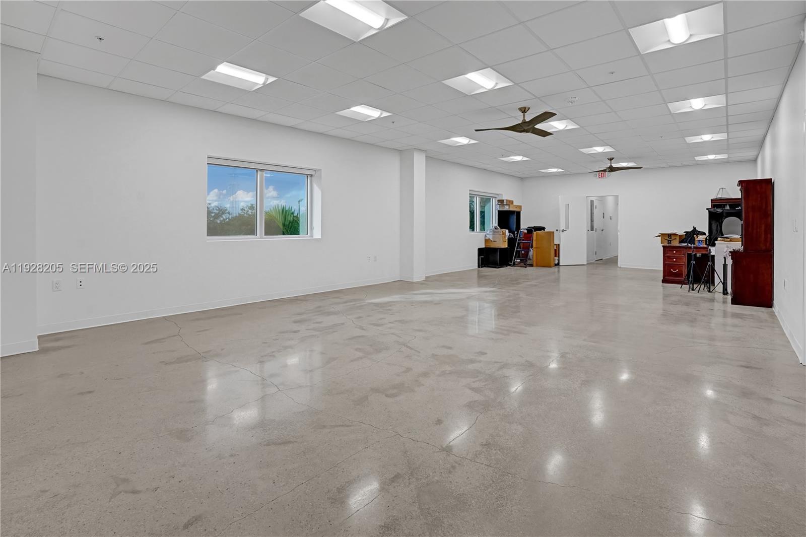 A11928205 Property Photo 33