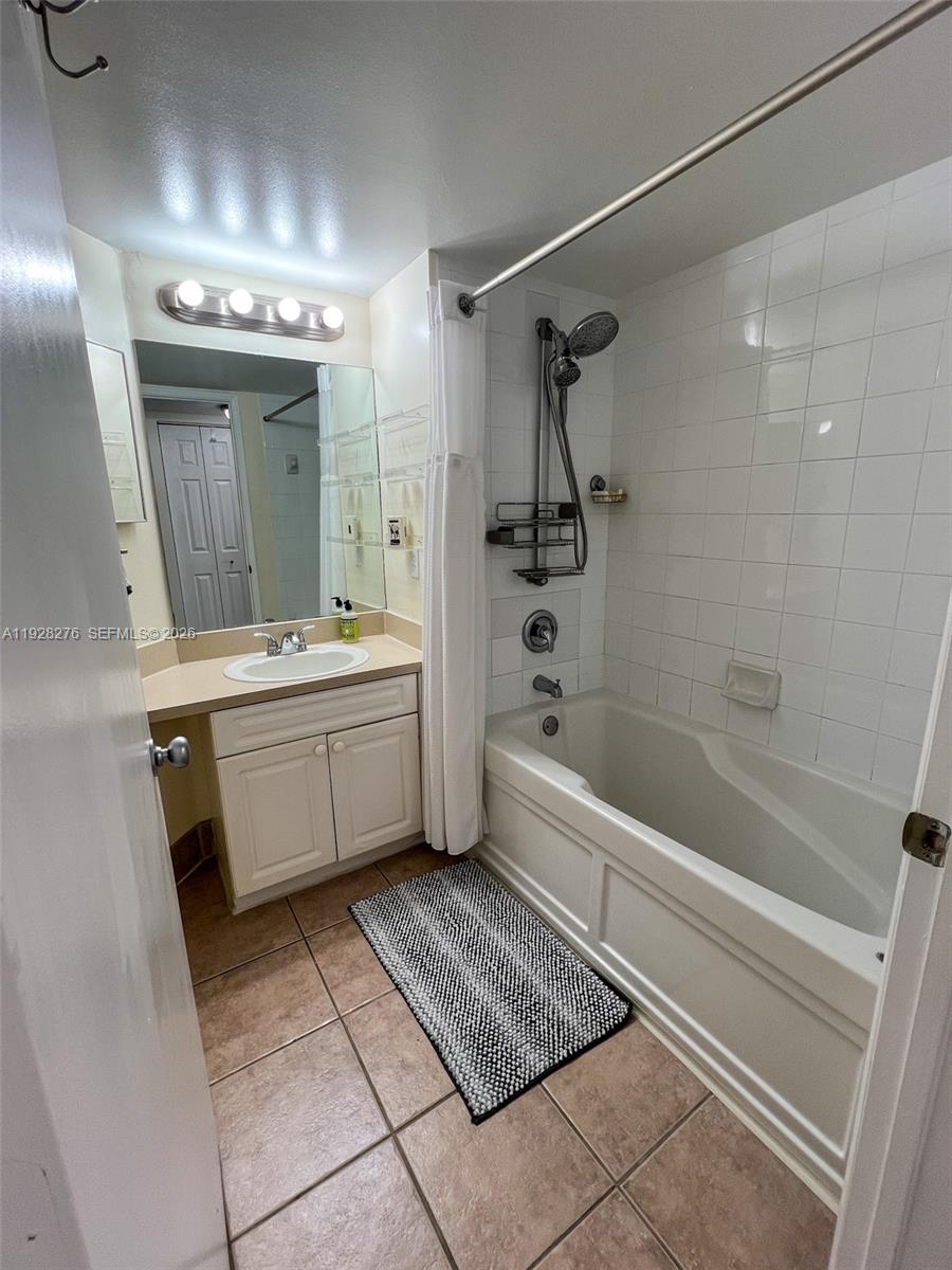 520 Se 5th Avenue 2303 Property Photo 12