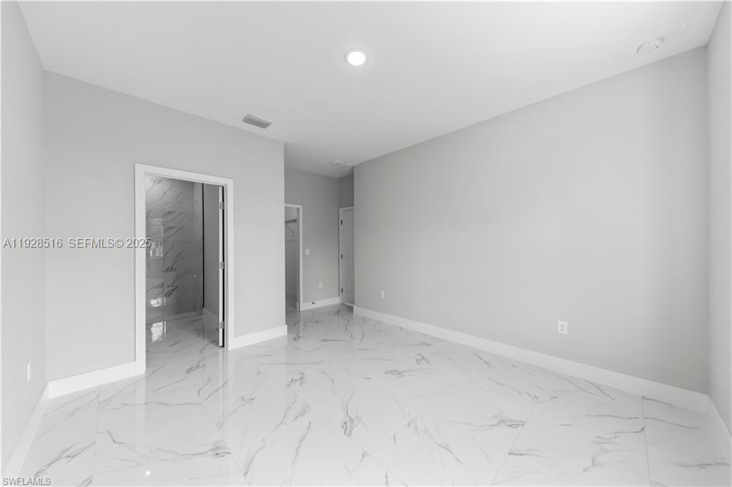 1110 Garibaldi Sst E Property Photo 34