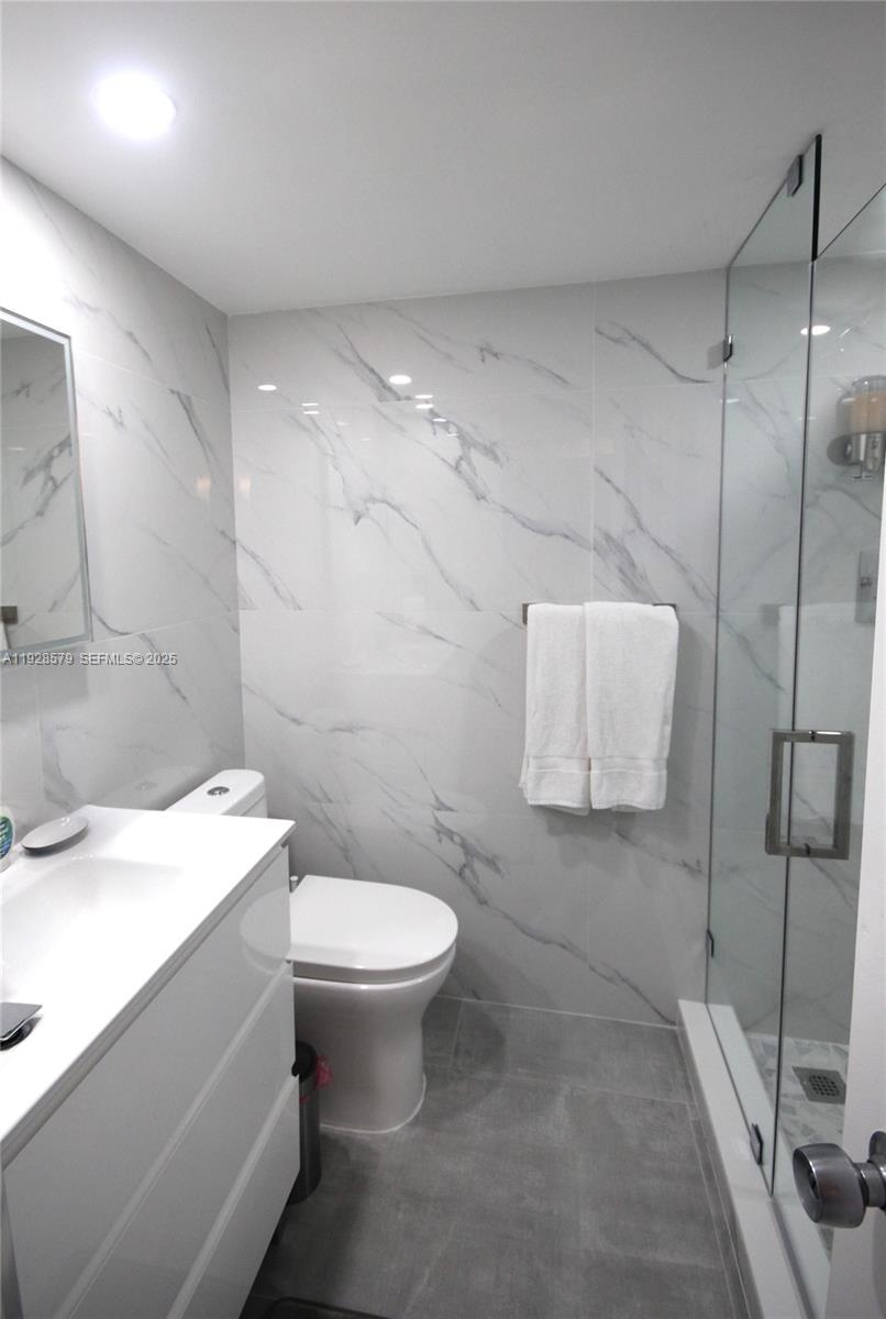 A11928579 Property Photo 16