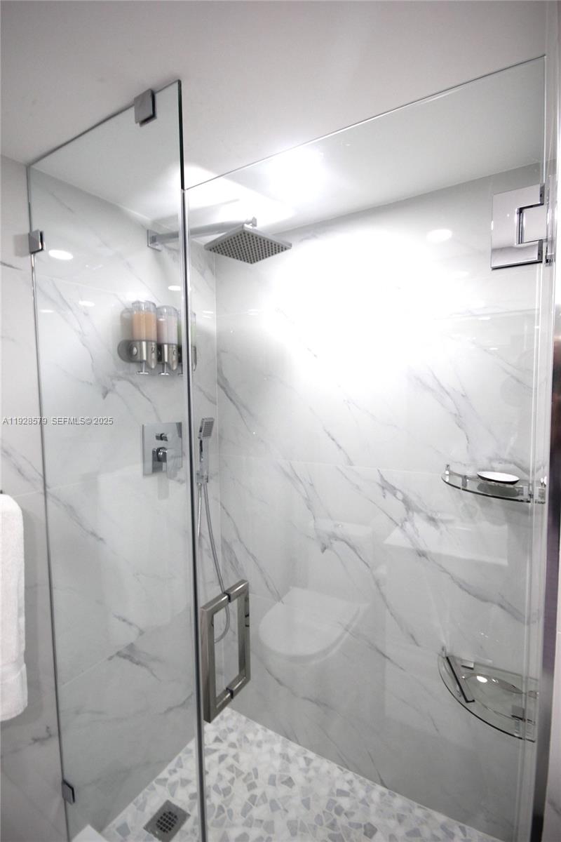 A11928579 Property Photo 18