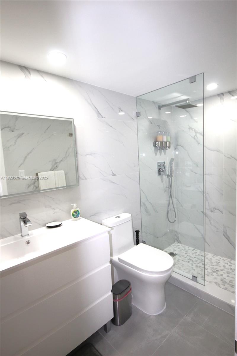 A11928579 Property Photo 23
