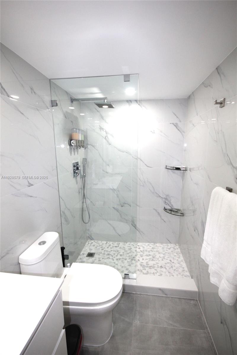 A11928579 Property Photo 24