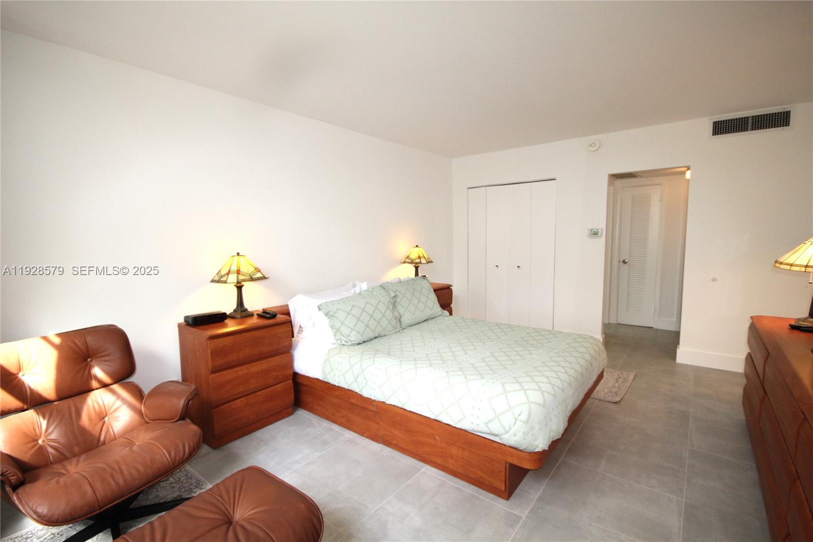 A11928579 Property Photo 25