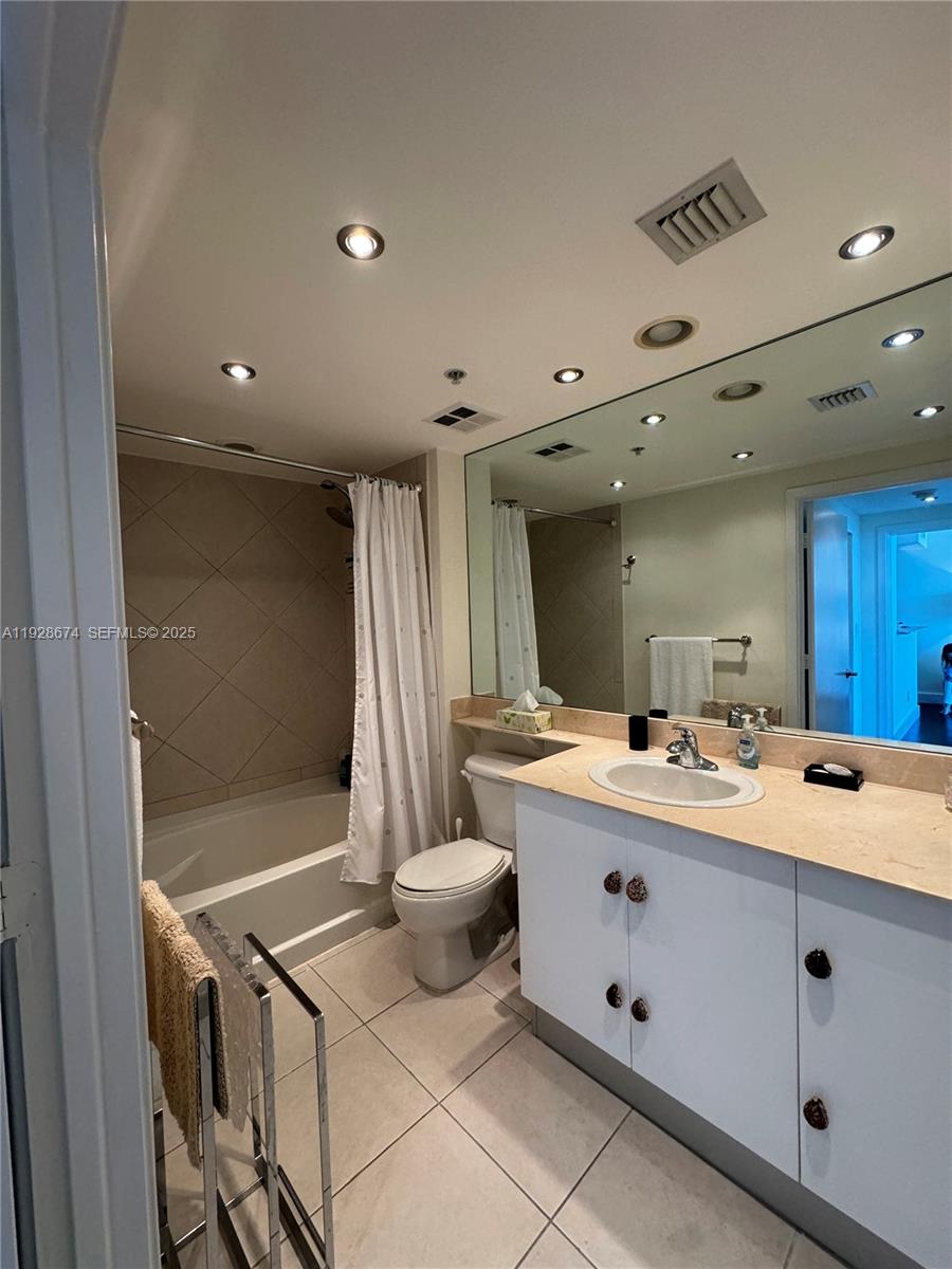 335 S Biscayne Boulevard 2403 Property Photo 15