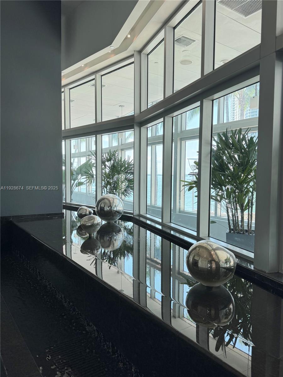 335 S Biscayne Boulevard 2403 Property Photo 22