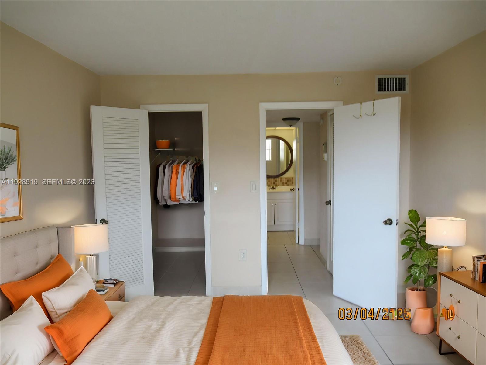8285 Sunrise Lakes Boulevard 208 Property Photo 2