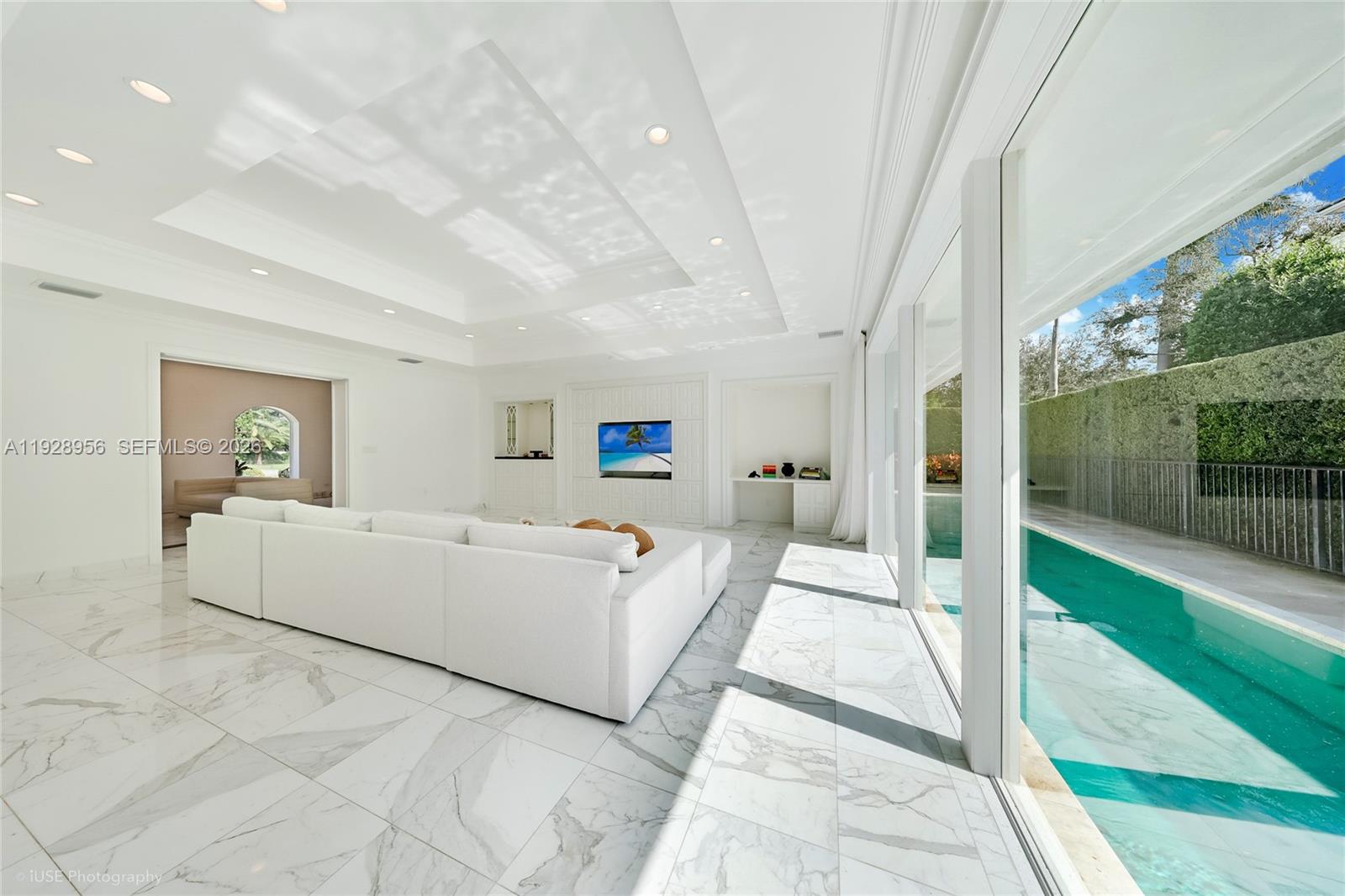 55 La Gorce Circle Property Photo 12