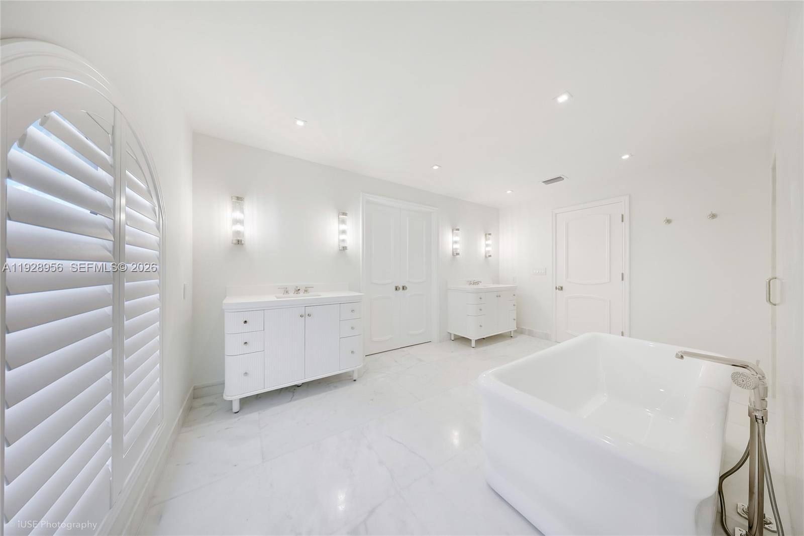55 La Gorce Circle Property Photo 31
