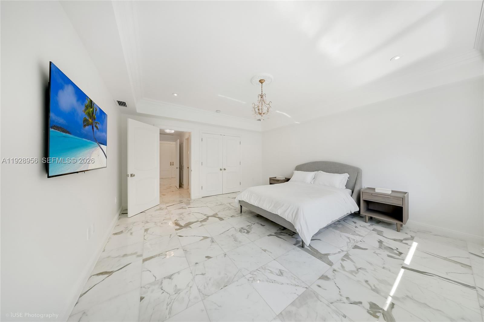 55 La Gorce Circle Property Photo 33
