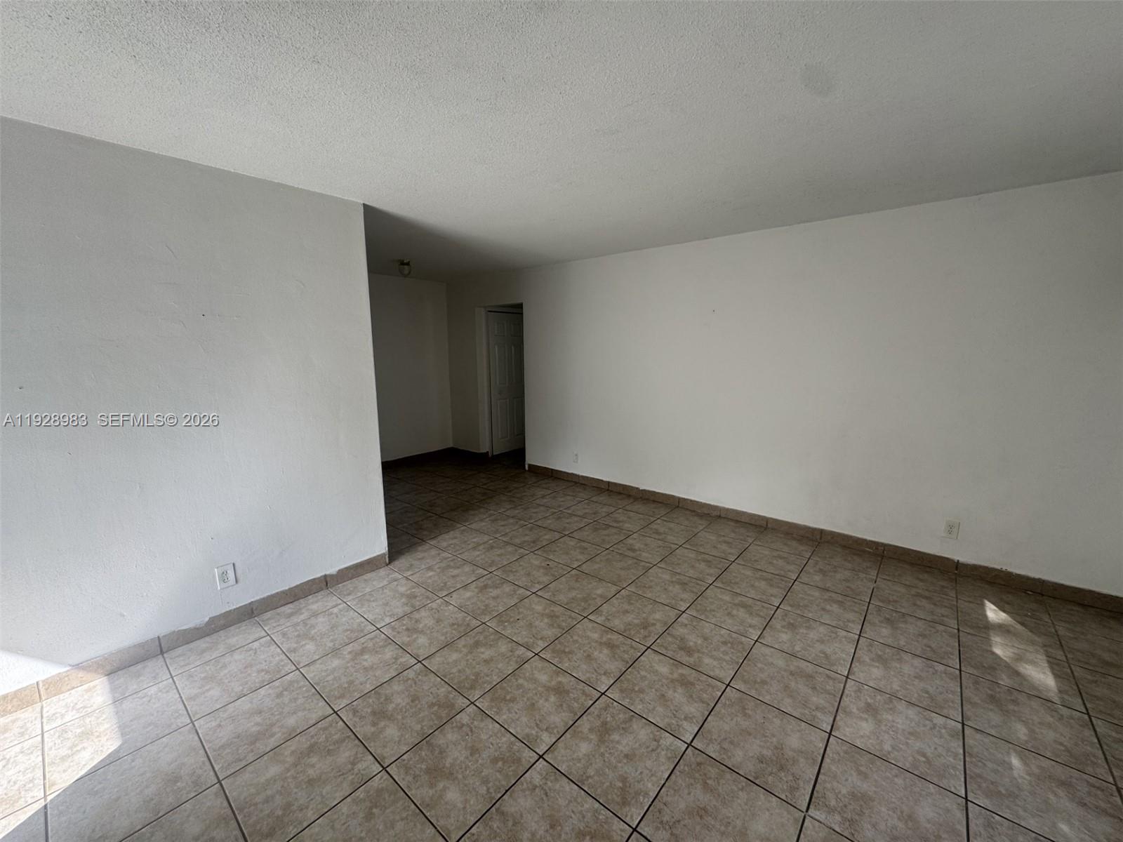 923 Se 2nd Avenue 1-6 Property Photo 10
