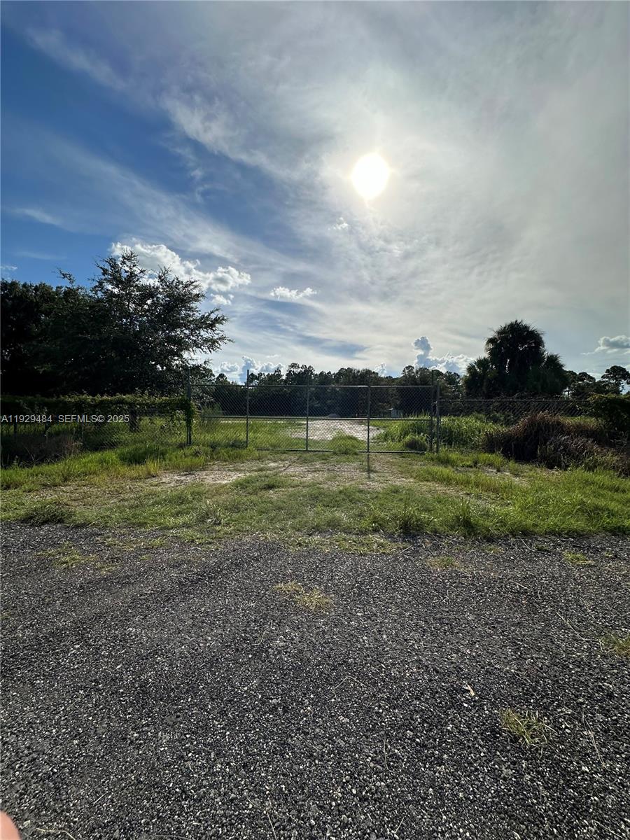 420 S. Coral Street Property Photo 2