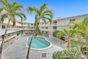 1895 Venice Park Drive A18 Property Photo 1
