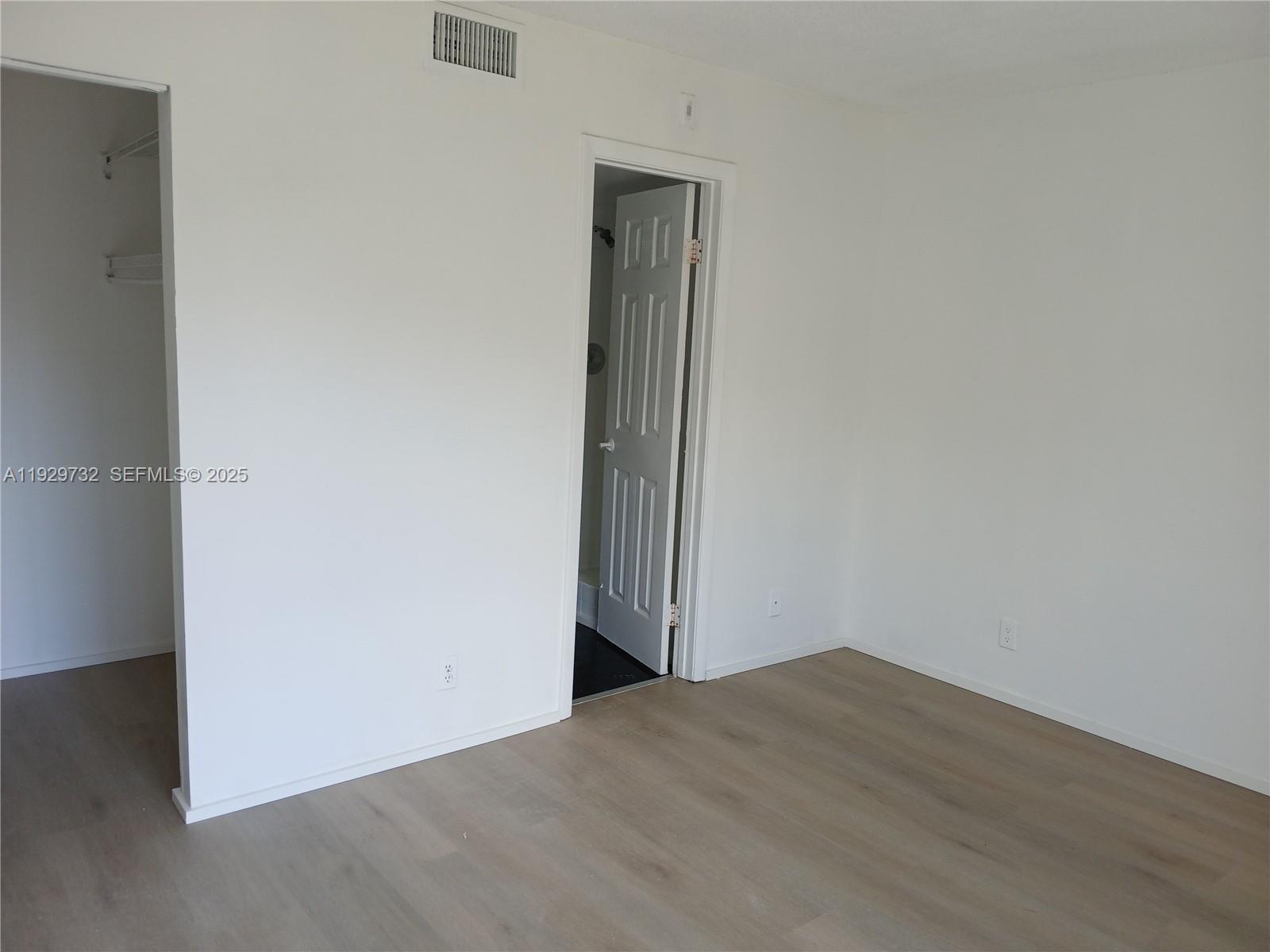 8740 N Sherman Circle 305 Property Photo 12