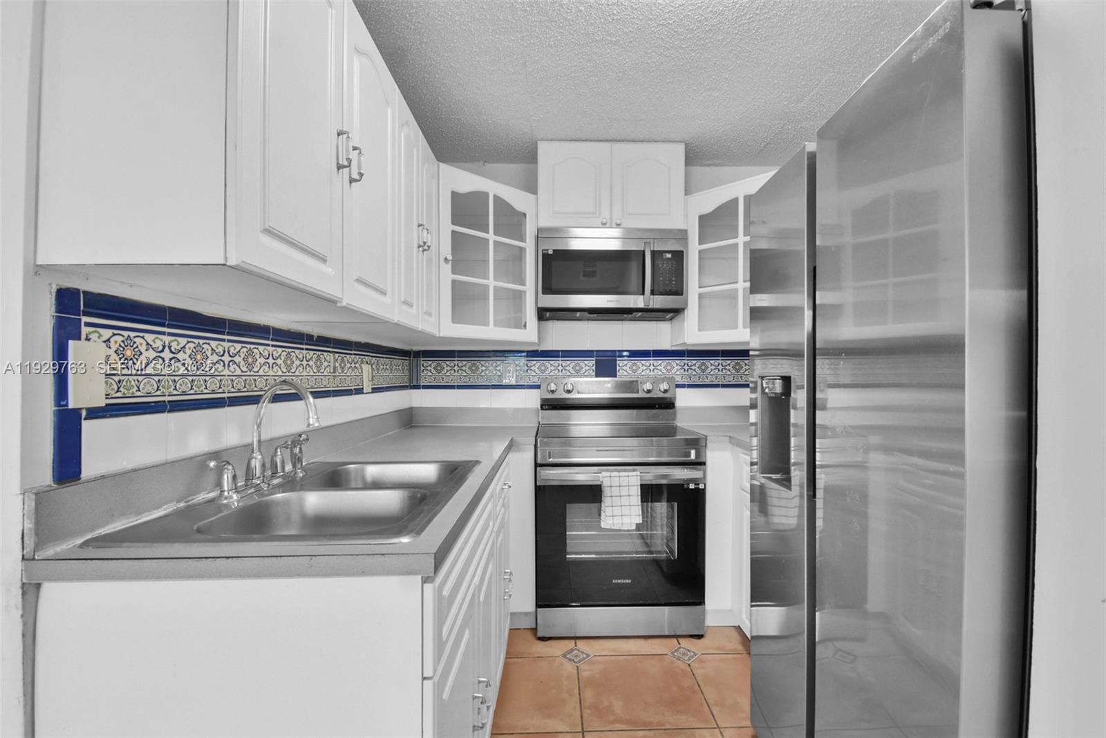 9682 Fontainebleau Boulevard 306 Property Photo 10