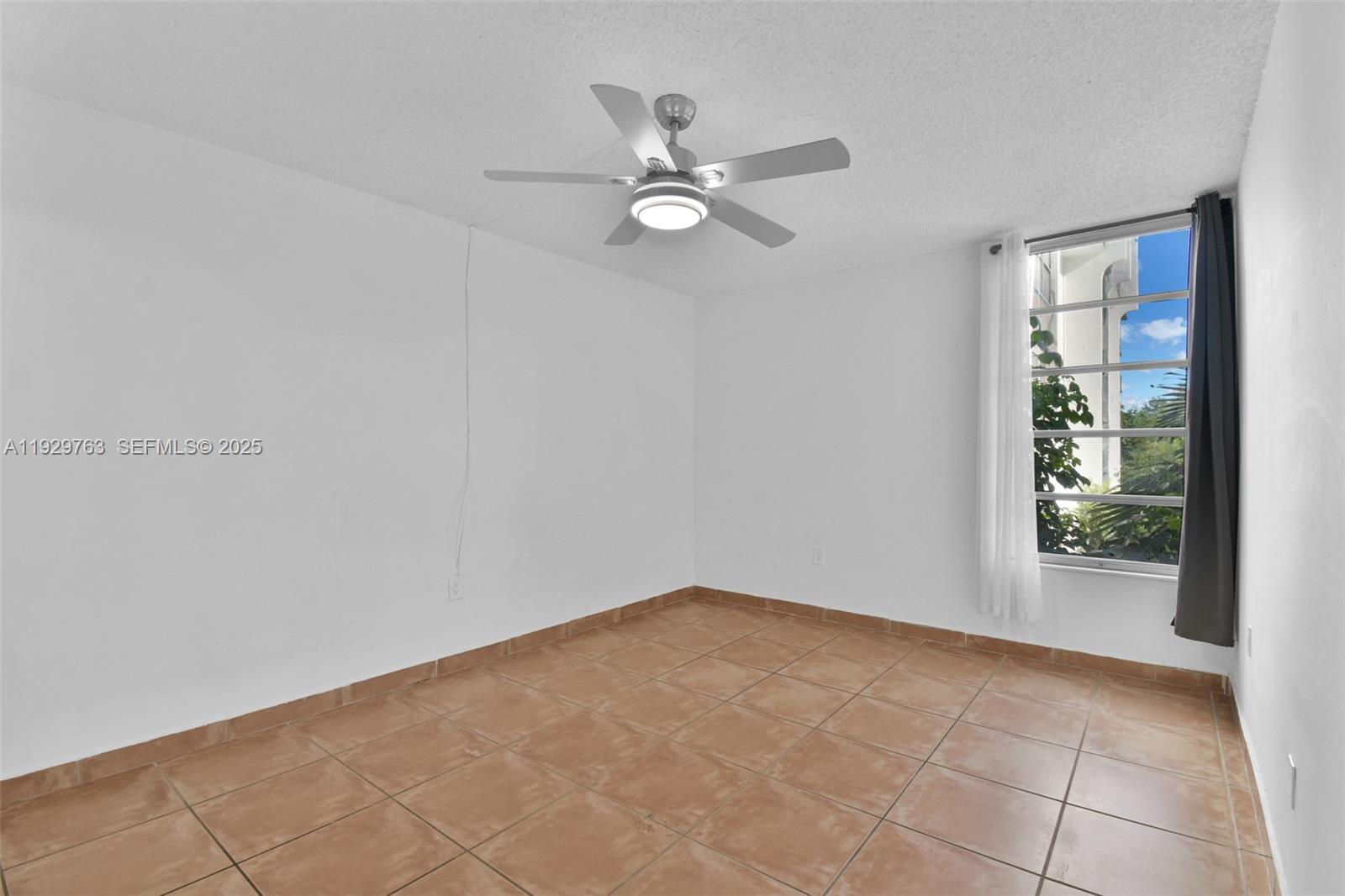 9682 Fontainebleau Boulevard 306 Property Photo 13