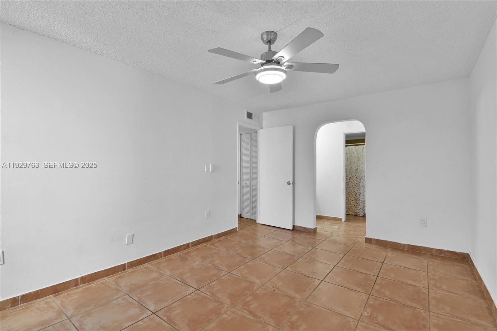 9682 Fontainebleau Boulevard 306 Property Photo 14