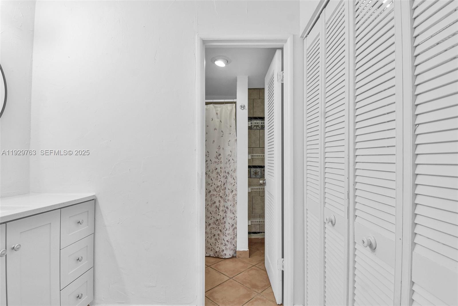 9682 Fontainebleau Boulevard 306 Property Photo 15