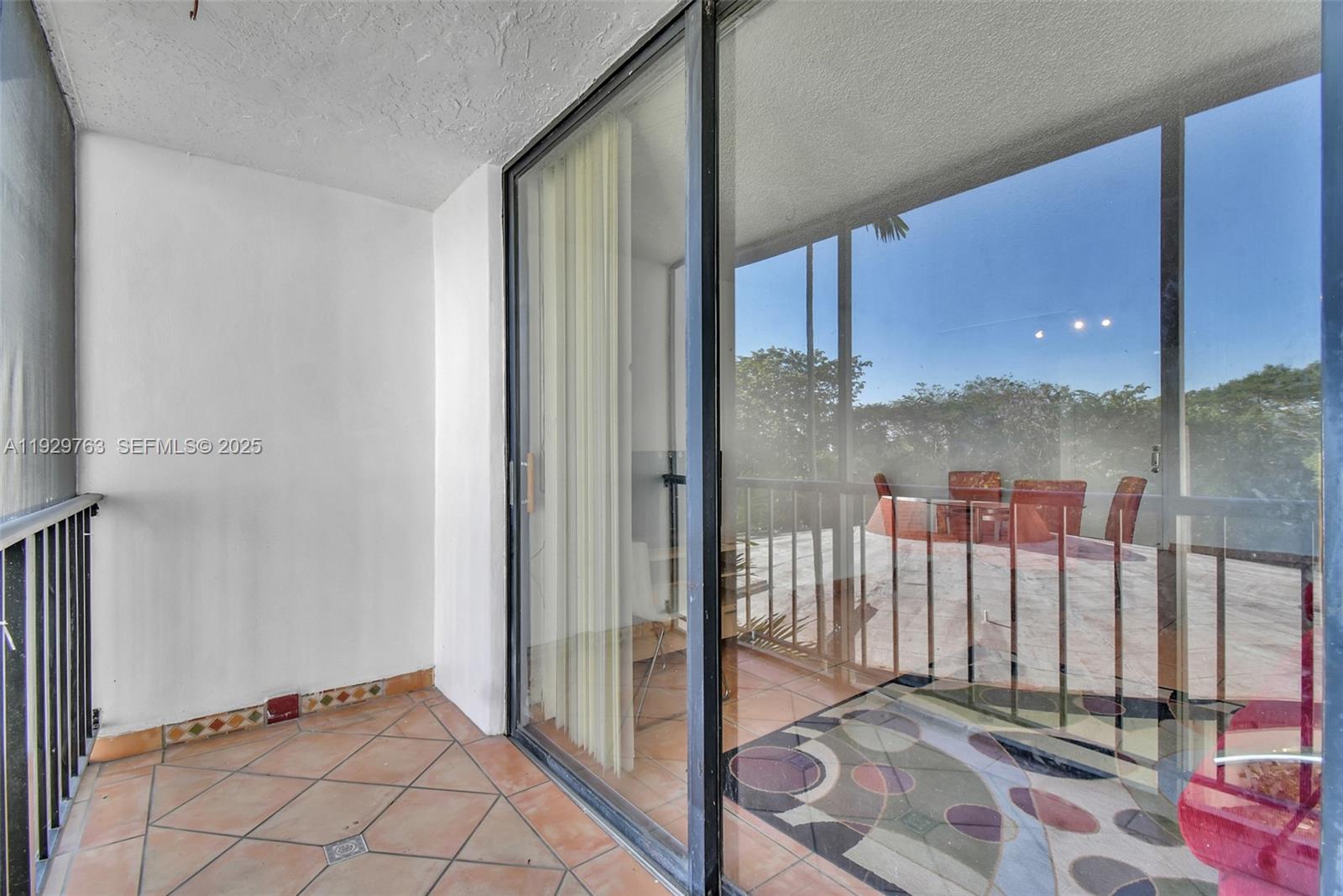 9682 Fontainebleau Boulevard 306 Property Photo 18