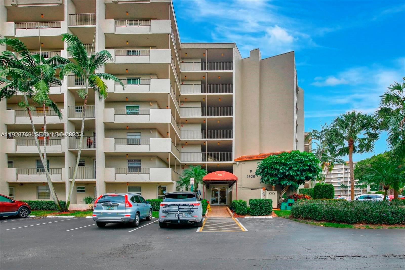 3930 Inverrary Boulevard 405-d Property Photo 47