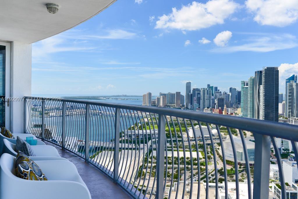 1750 N Bayshore Drive 4814 Property Photo 1