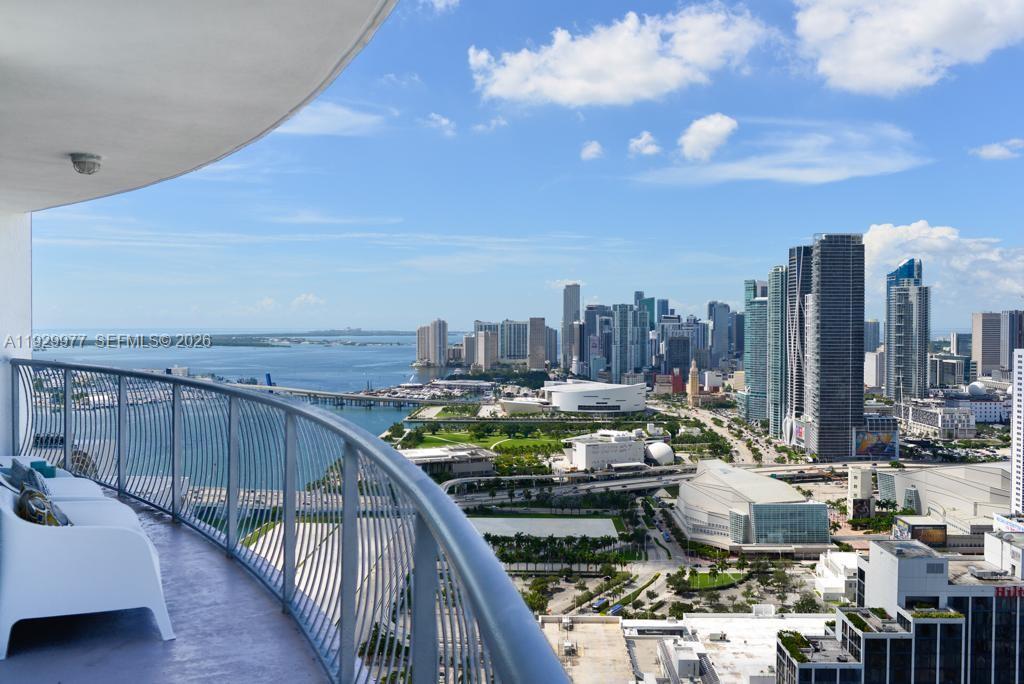 1750 N Bayshore Drive 4814 Property Photo 2