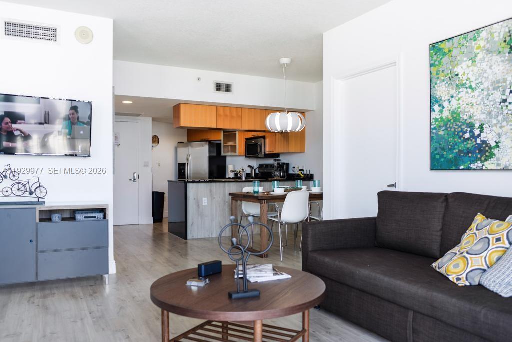 1750 N Bayshore Drive 4814 Property Photo 19