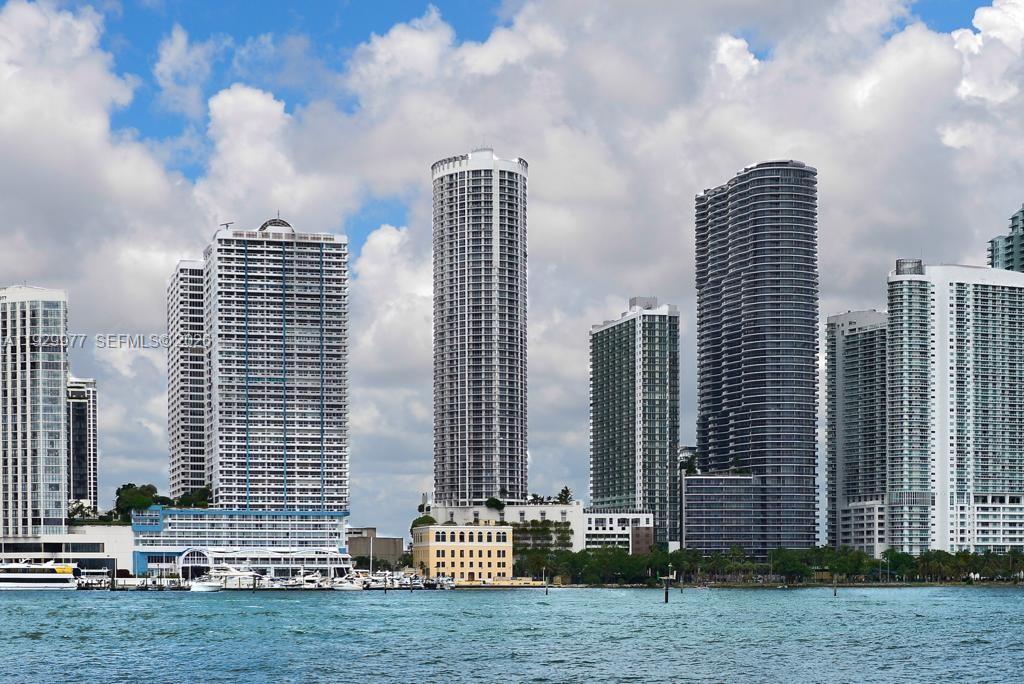 1750 N Bayshore Drive 4814 Property Photo 27