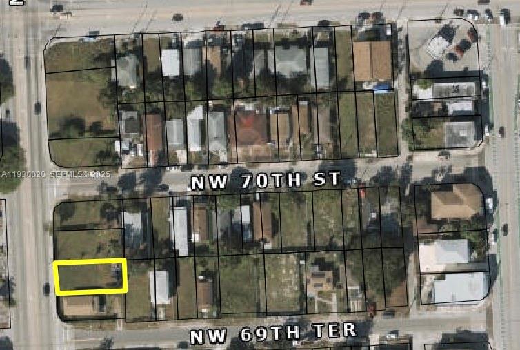 6973 Nw 17th Avenue Property Photo 3