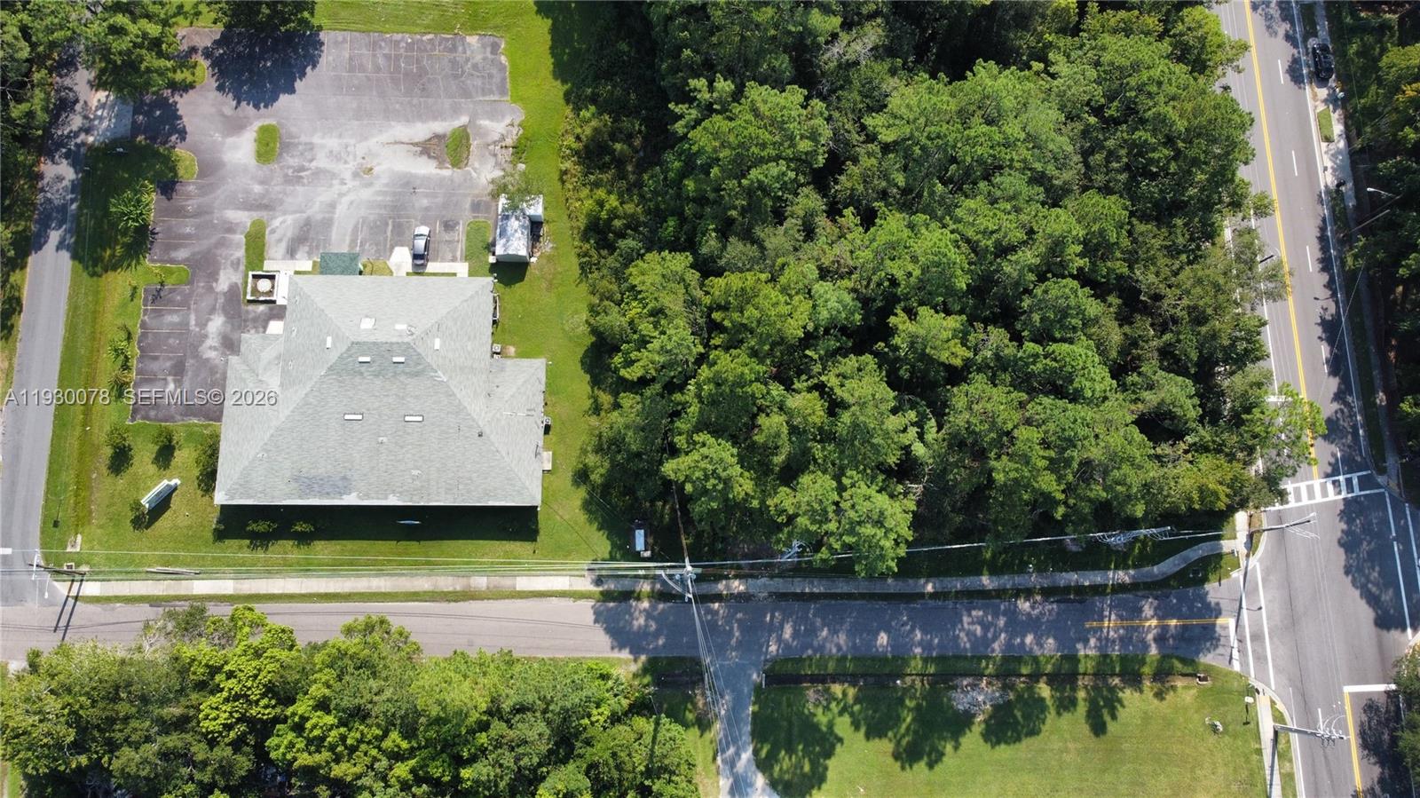 A11930078 Property Photo 12