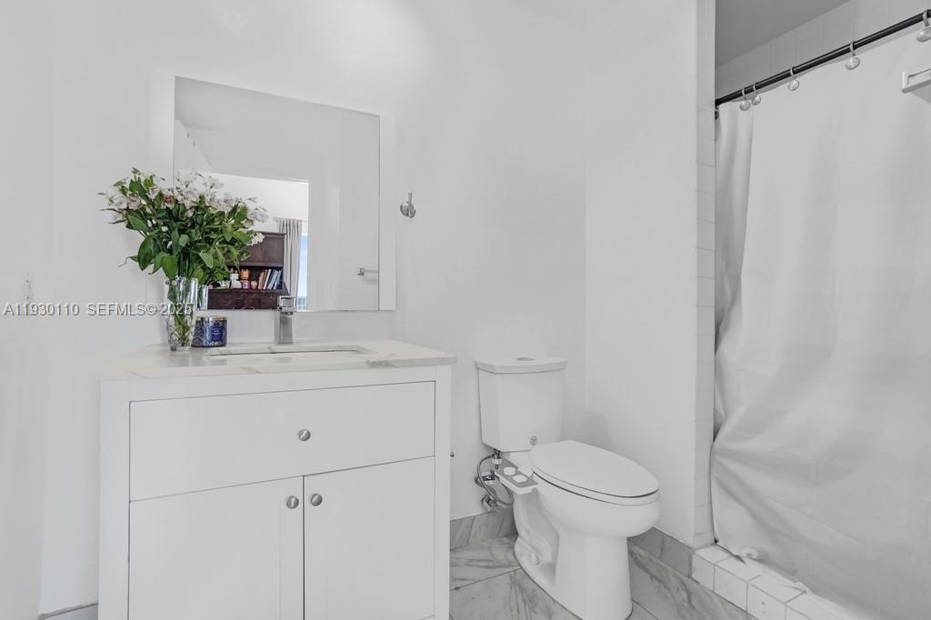 10 S River Drive 608 Property Photo 17