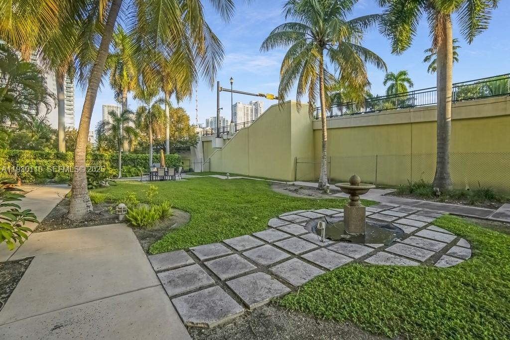 10 S River Drive 608 Property Photo 34